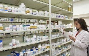 Чернівці: Вчителі, вихователі, артисти приглянуть за дітьми переселенців та військових